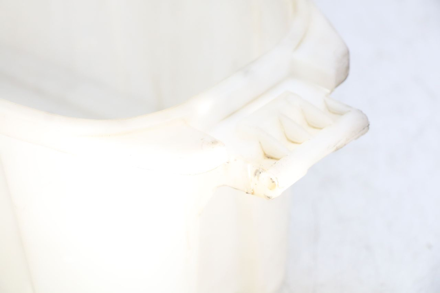 photo de SEAT STORAGE BOX EASY WATTS E-OPAI 1 (2019 - 2024) - Fixing points details