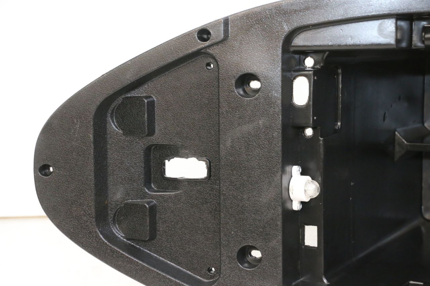 photo de UNDERSEAT STORAGE WAYSCRAL E-START 1 (2018 - 2022) - Surface and material condition