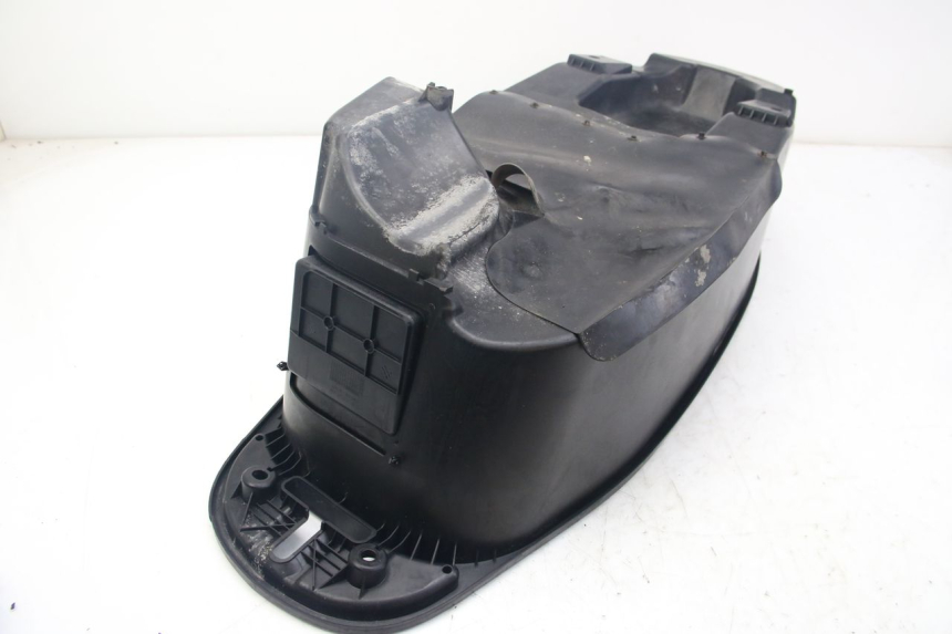 photo de SEAT STORAGE BOX YAMAHA D'ELIGHT DELIGHT 125 (2017 - 2020) - Surface and material condition