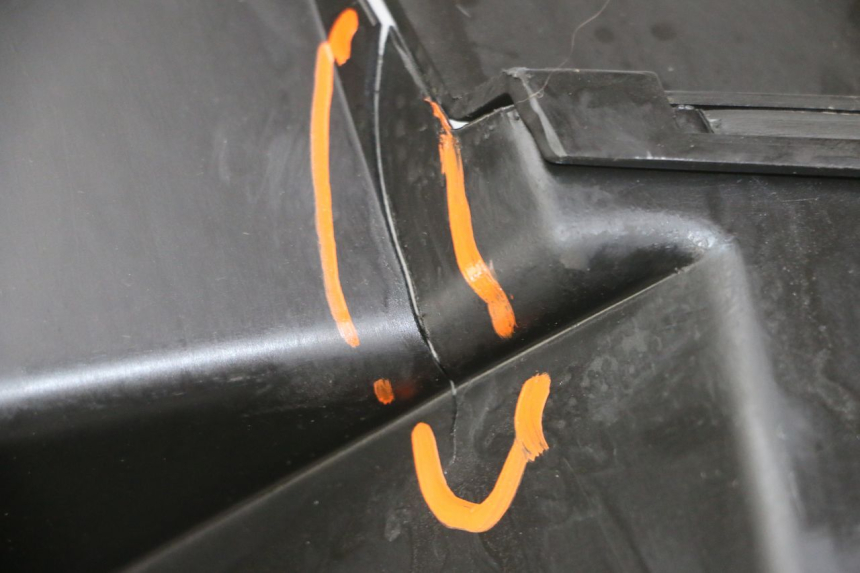 photo de UNDERSEAT STORAGE PEUGEOT ELYSTAR 125 (2002 - 2007) - Component detail