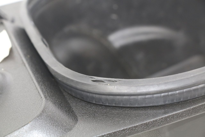 photo de SEAT STORAGE BOX JM MOTORS EVOLIS 4T 50 (2018 - 2022) - Alternative perspective