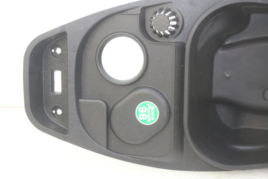 photo de SEAT STORAGE BOX JM MOTORS EVOLIS 4T 50 (2018 - 2022) - Technical close-up