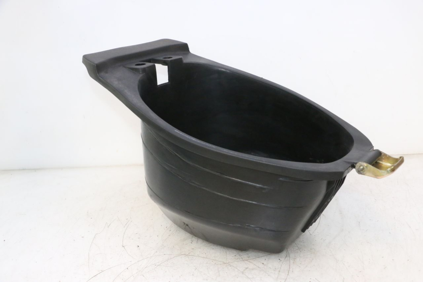 photo de UNDERSEAT STORAGE KEEWAY F-ACT NAKED 50 (2009 - 2014) - Technical close-up