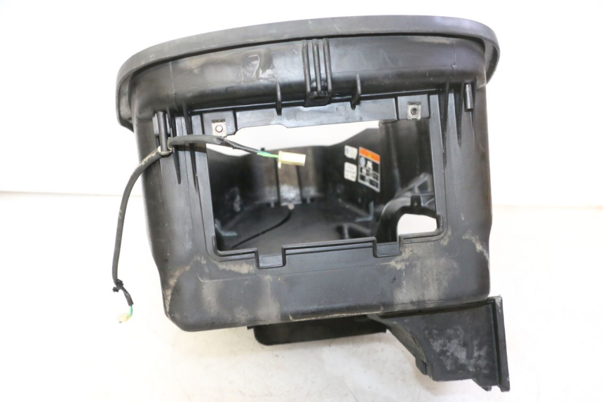 photo de SEAT STORAGE BOX HONDA FES S-WING SWING ABS 125 (2007 - 2015) - Technical close-up