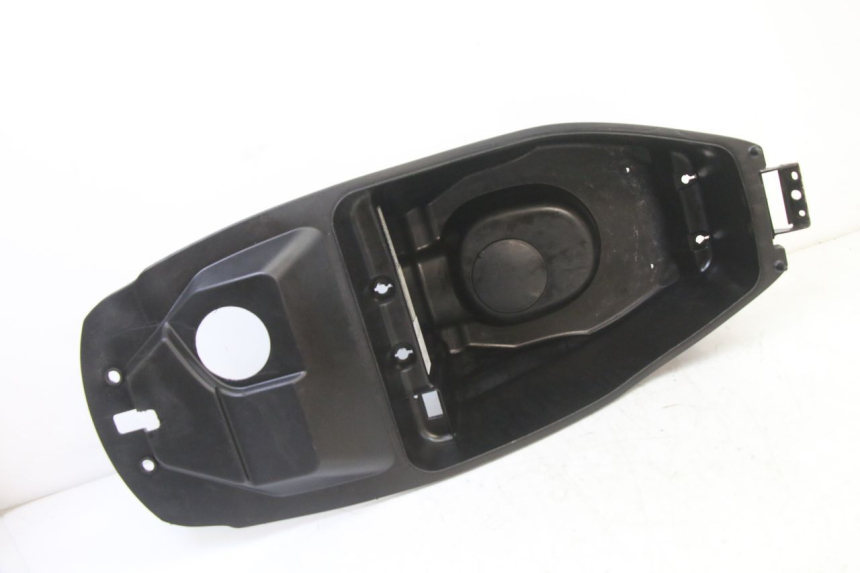 photo de UNDERSEAT STORAGE SYM FIDDLE 2 S 125 (2012 - 2014) - Zoom on usage condition