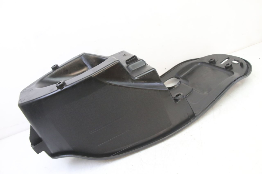 photo de SEAT STORAGE BOX SYM FIDDLE 3 III 125 (2014 - 2020) - Fixing points details