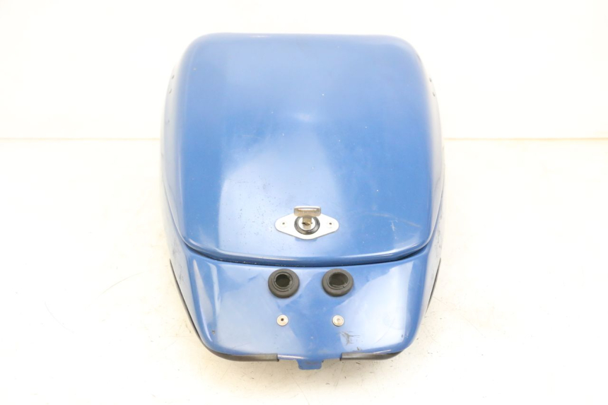 photo de SEAT STORAGE BOX YAMAHA FJR ABS 1300 (2006 - 2012) - High-resolution close-up