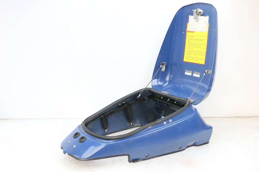 photo de SEAT STORAGE BOX YAMAHA FJR ABS 1300 (2006 - 2012) - Fixing points details
