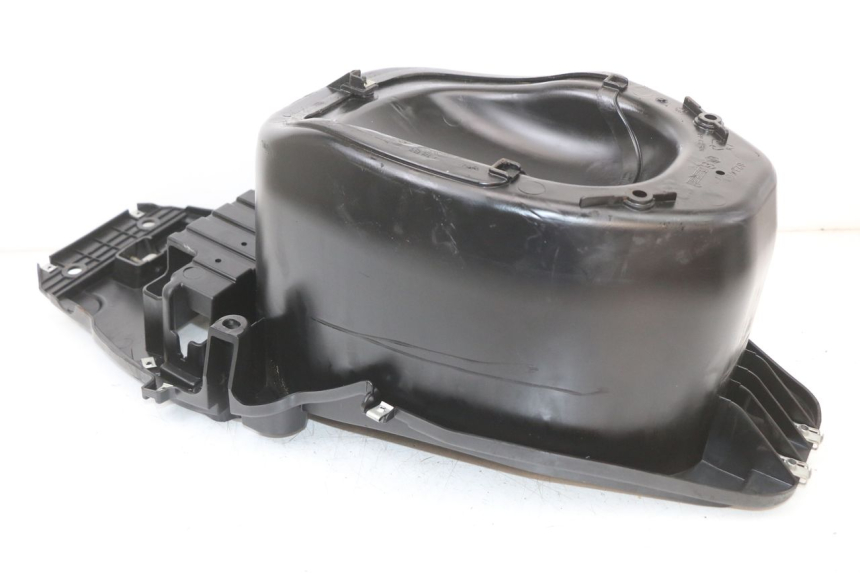 photo de UNDERSEAT STORAGE PIAGGIO FLY 2T 50 (2004 - 2017) - Checked used part