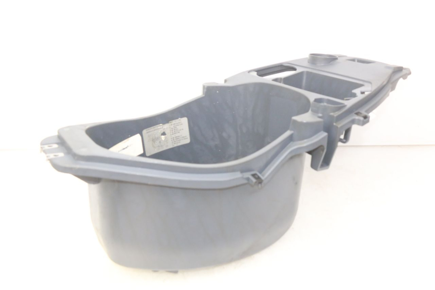 photo de SEAT STORAGE BOX PIAGGIO FLY 100 (2006 - 2010) - Zoom on usage condition