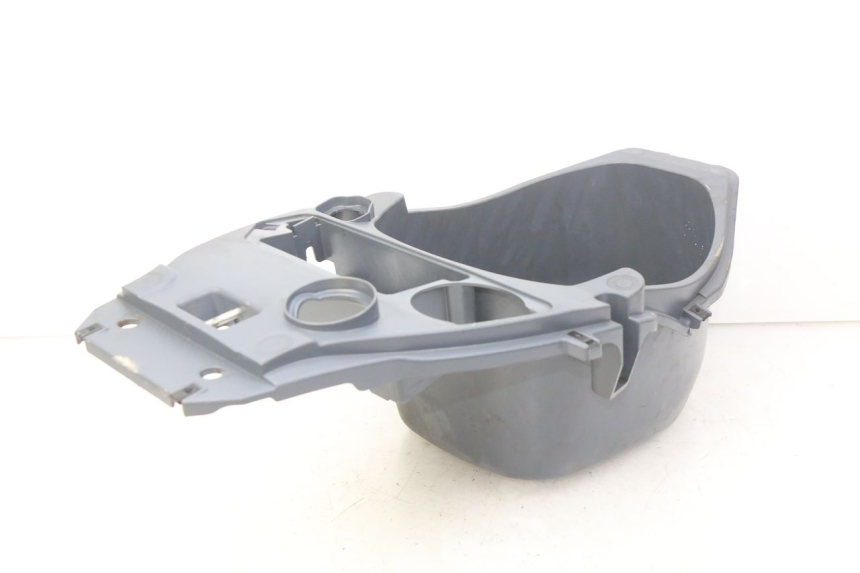 photo de SEAT STORAGE BOX PIAGGIO FLY 100 (2006 - 2010) - Technical close-up
