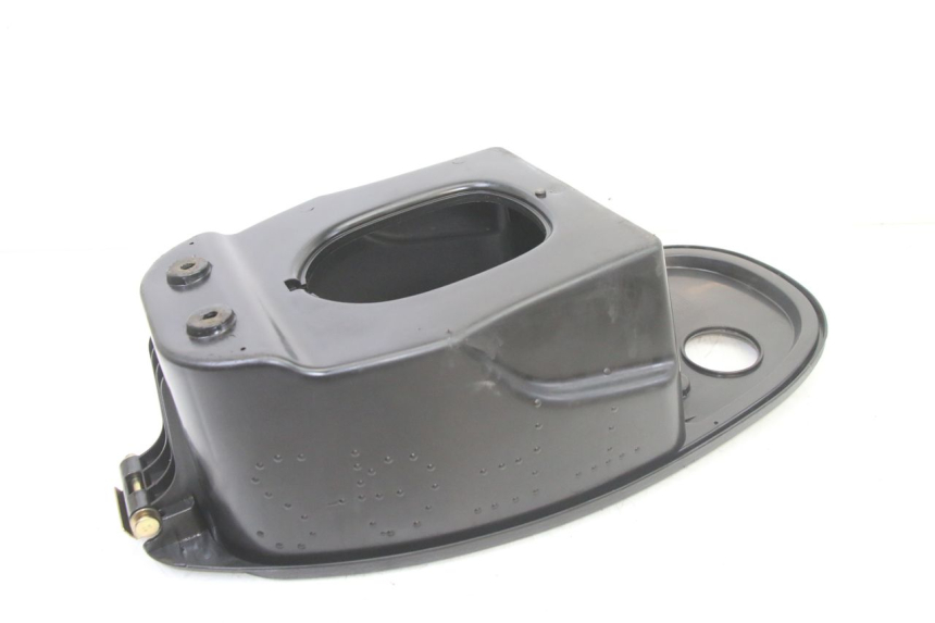 photo de SEAT BOX VENESI FLY RETRO 4T 50 (2020 - 2025) - Fixing points details