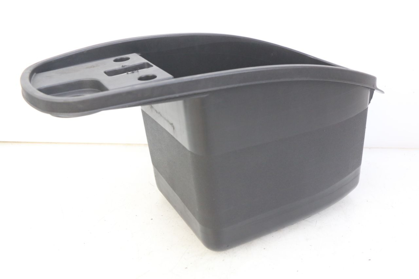 photo de SEAT STORAGE BOX JM MOTORS GT LINE 4T 50 (2021 - 2023) - Fixing points details