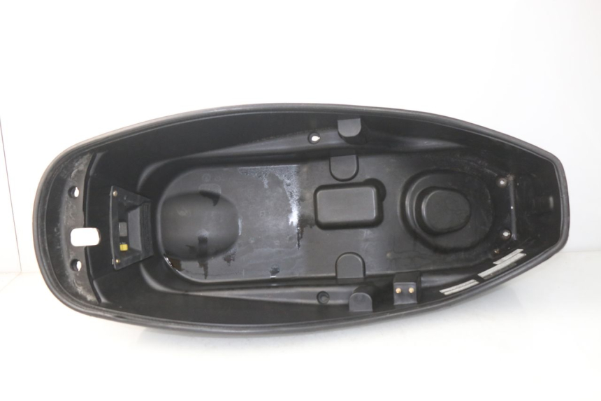 photo de UNDERSEAT STORAGE SYM GTS EFI ABS 125 (2012 - 2016) - Main view