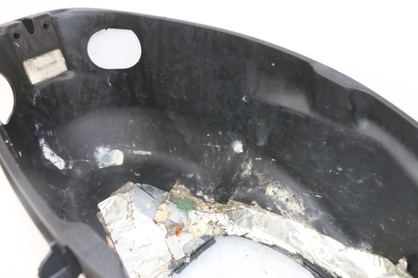 photo de UNDERSEAT STORAGE PIAGGIO IE MP3 YOURBAN 300 (2011 - 2016) - Surface and material condition