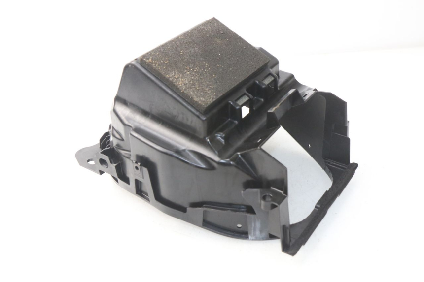 photo de UNDERSEAT STORAGE HONDA INTEGRA NC D 750 (2016 - 2018) - Zoom on usage condition