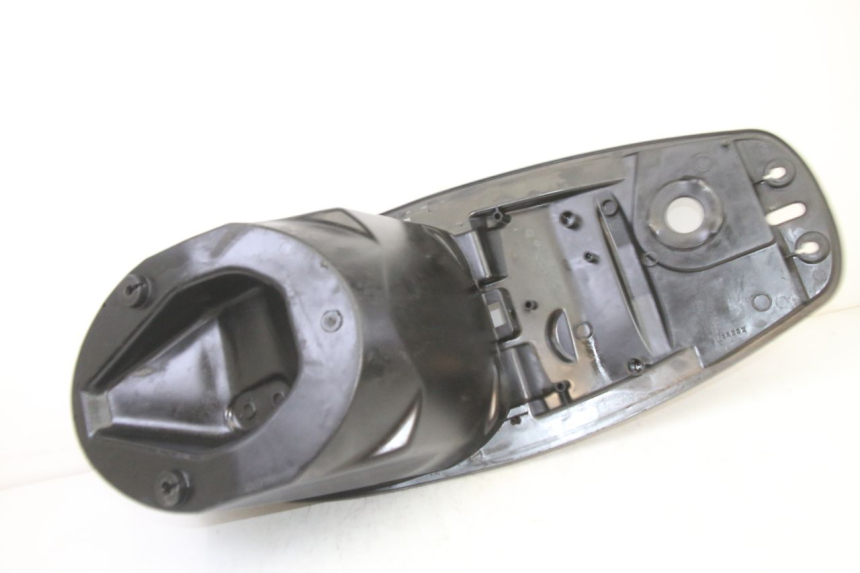 photo de SEAT STORAGE BOX SYM JET 14 4T 50 (2018 - 2022) - Technical close-up