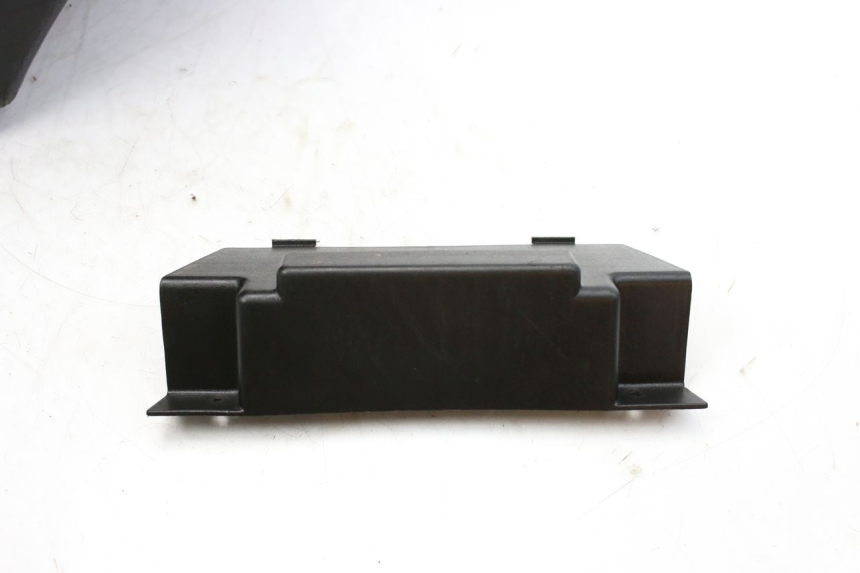 photo de SEAT STORAGE BOX RIDE KALLIO 50 (2010 - 2019) - Fixing points details