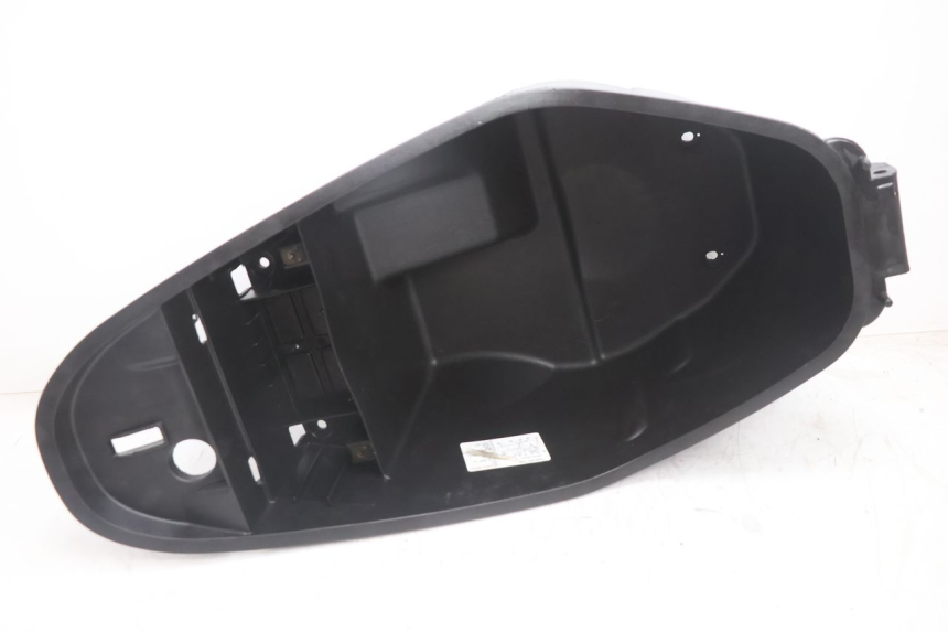 photo de SEAT STORAGE BOX RIDE KALLIO 50 (2010 - 2019) - Zoom on usage condition