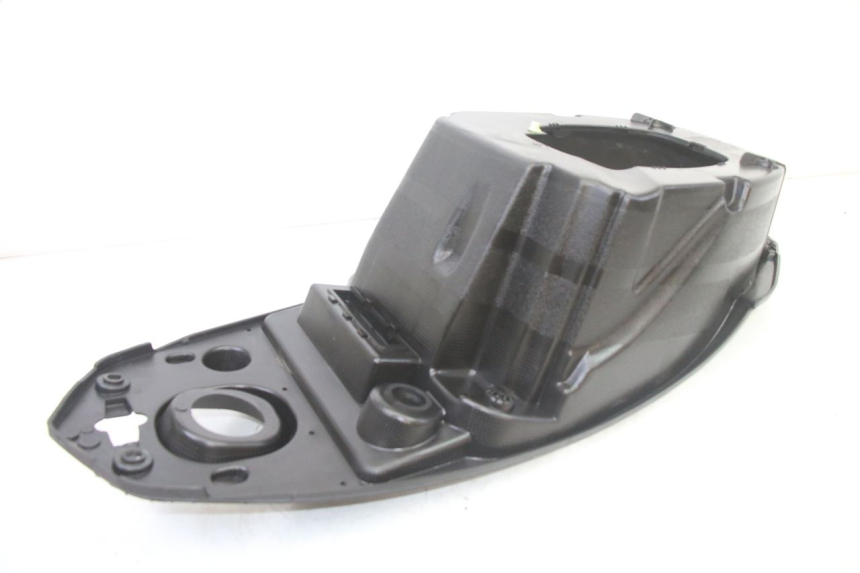 photo de SEAT TRUNK PEUGEOT KISBEE 2T 50 (2010 - 2017) - Fixing points details