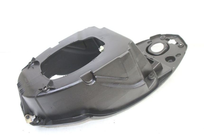 photo de SEAT TRUNK PEUGEOT KISBEE 2T 50 (2010 - 2017) - Surface and material condition