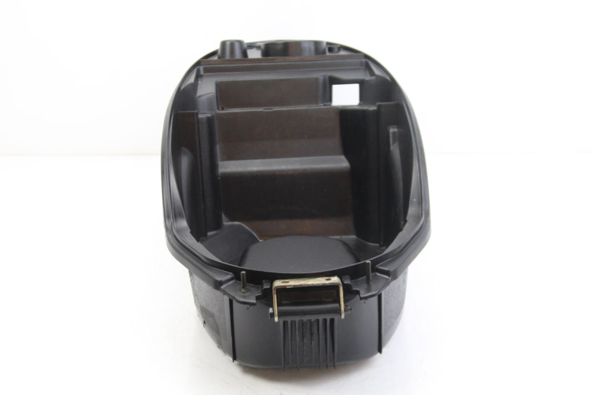 photo de SEAT STORAGE BOX PEUGEOT KISBEE 4T 50 (2018 - 2022) - Technical close-up