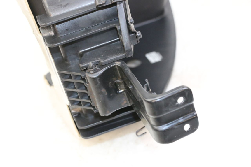photo de UNDERSEAT STORAGE KYMCO PEOPLE S 125 (2000 - 2008) - Component detail
