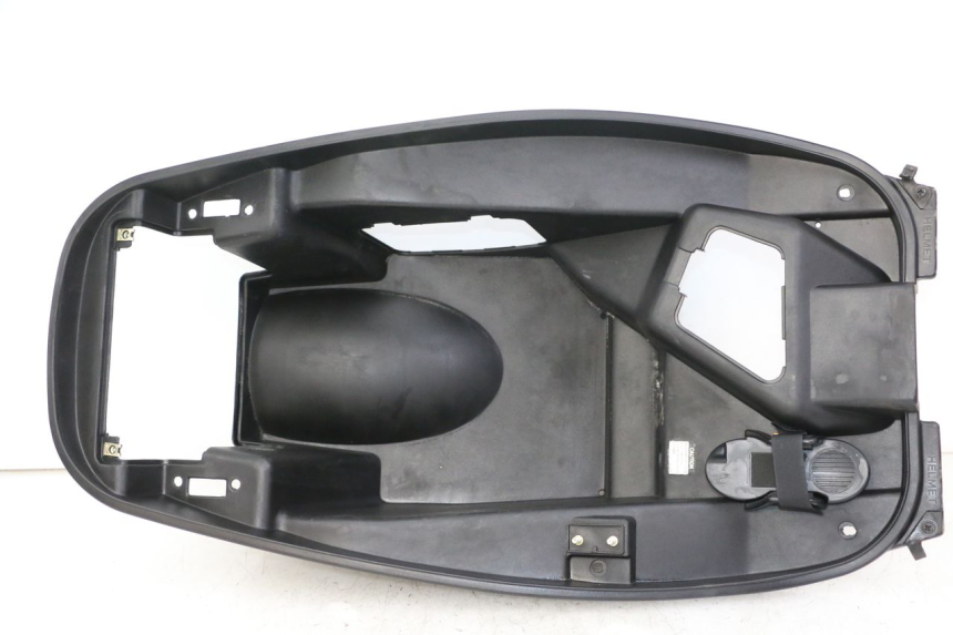 photo de UNDERSEAT STORAGE KYMCO XCITING 500 (2007 - 2010) - Main view