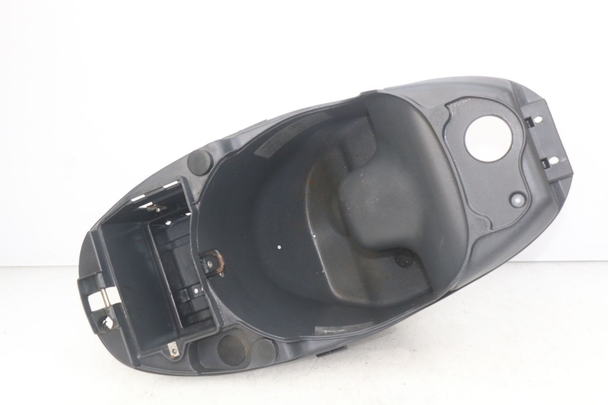 photo de SEAT STORAGE BOX PIAGGIO LIBERTY 4T 50 (2004 - 2008) - Main view