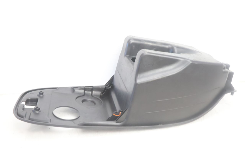 photo de UNDERSEAT STORAGE KYMCO LIKE 125 (2009 - 2016) - Fixing points details