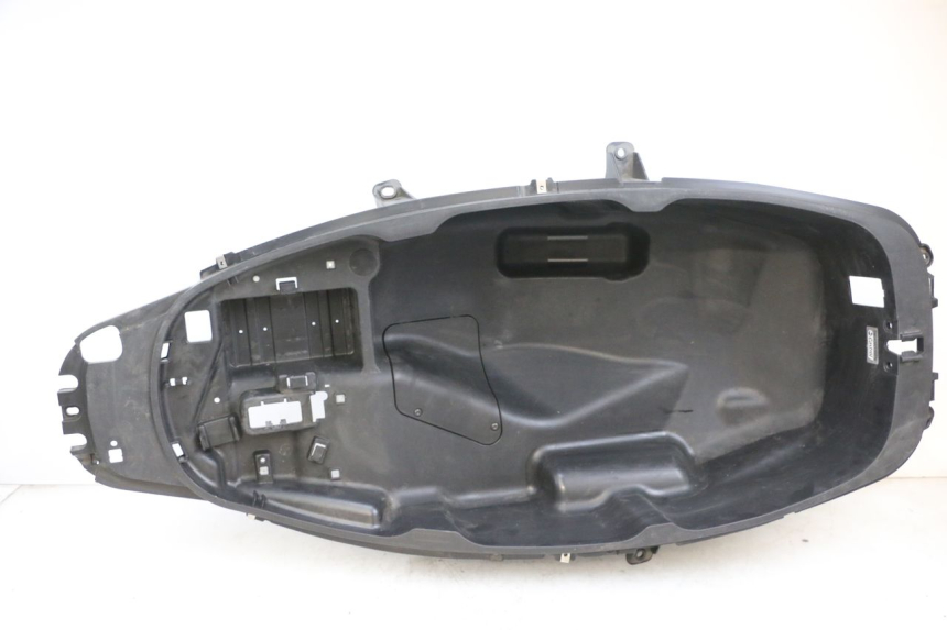 photo de UNDERSEAT STORAGE PIAGGIO MP3 HPE 350 (2018 - 2020) - Main view