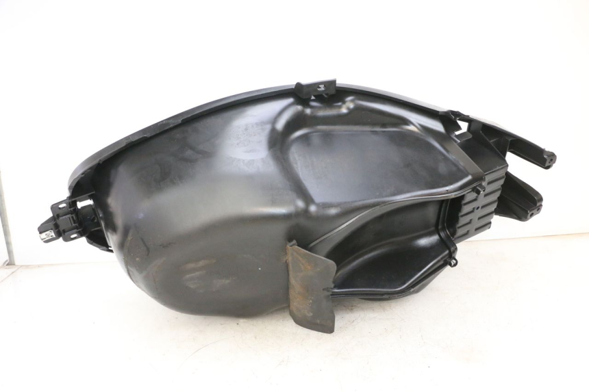 photo de UNDERSEAT STORAGE PIAGGIO MP3 HPE 300 (2019 - 2026) - Zoom on usage condition