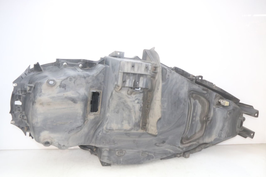 photo de SEAT STORAGE BOX PIAGGIO MP3 LT 400 (2007 - 2012) - Alternative perspective