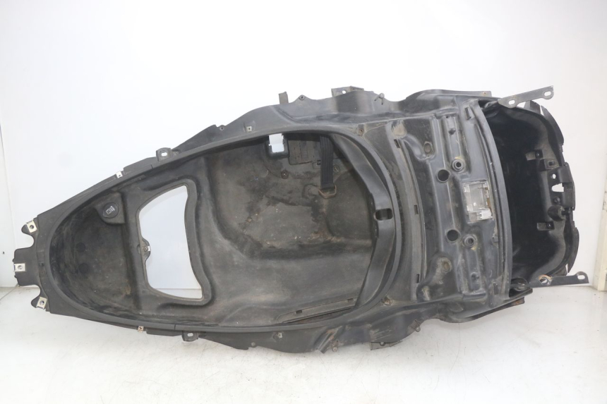 photo de SEAT STORAGE BOX PIAGGIO MP3 LT 400 (2007 - 2012) - Main view