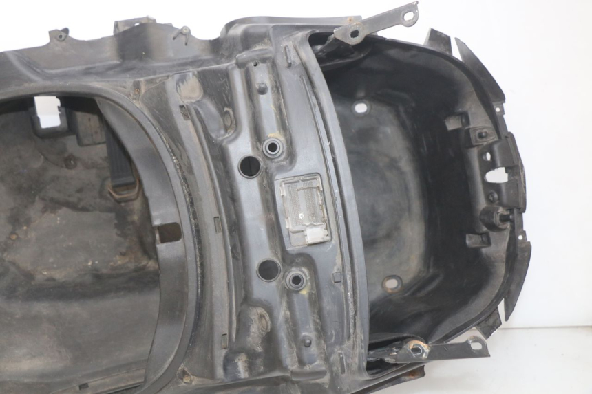 photo de SEAT STORAGE BOX PIAGGIO MP3 LT 400 (2007 - 2012) - Product overview