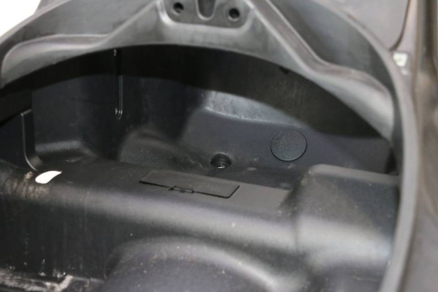 photo de SEAT STORAGE BOX PIAGGIO MP3 LT 300 (2010 - 2016) - Markings and original references