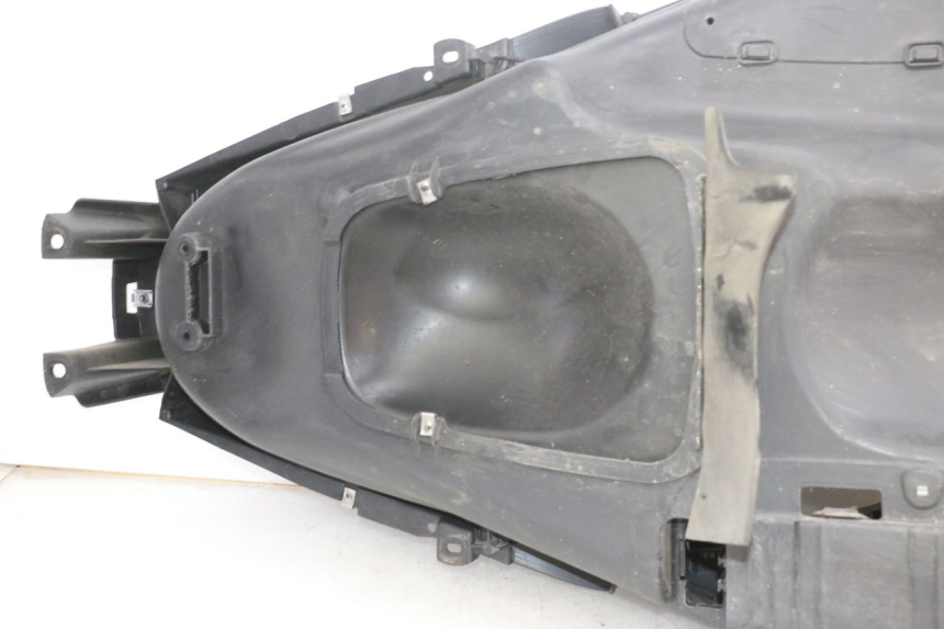 photo de UNDERSEAT STORAGE PIAGGIO MP3 RL 250 (2006 - 2010) - Additional view of the item