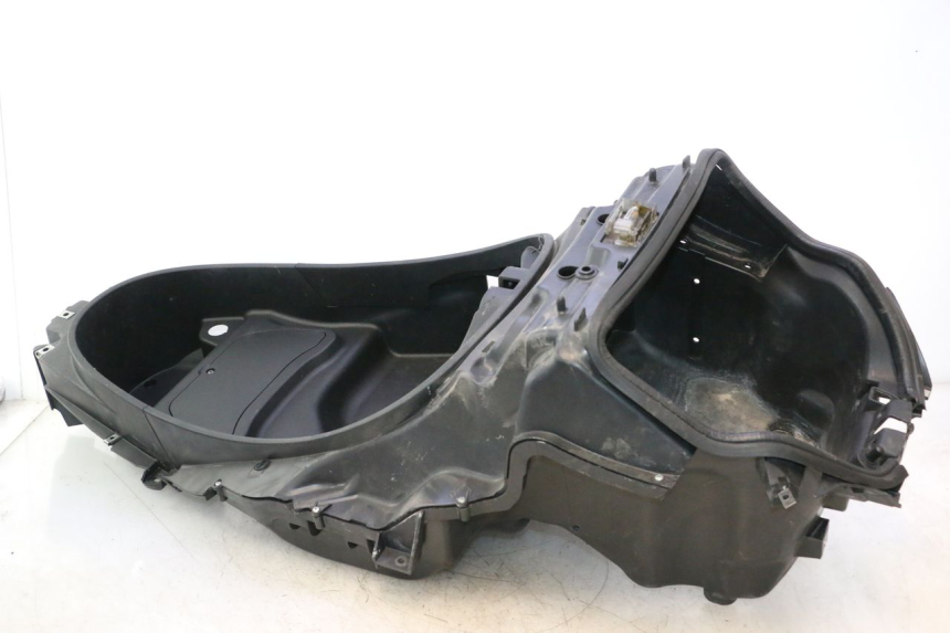 photo de SEAT STORAGE BOX PIAGGIO MP3 500 (2011 - 2015) - Technical close-up