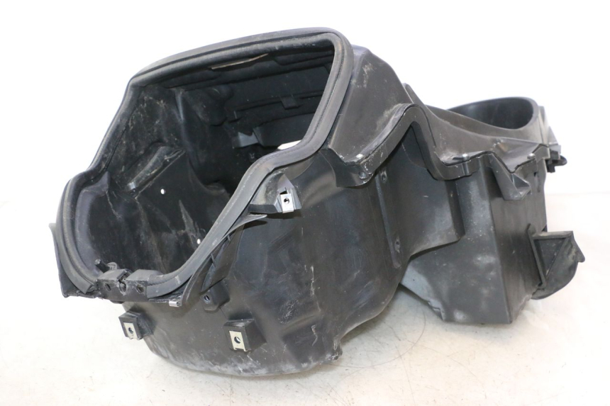 photo de SEAT STORAGE BOX PIAGGIO MP3 500 (2011 - 2015) - Surface and material condition