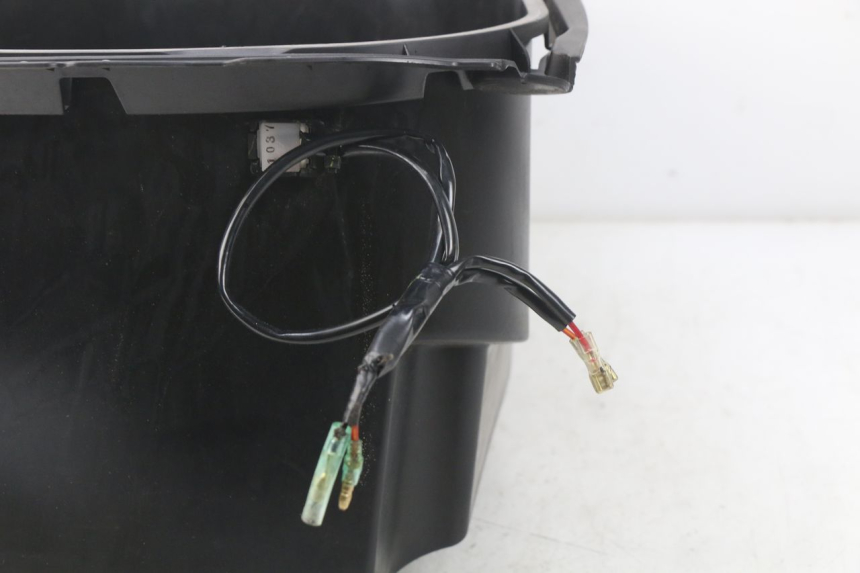 photo de UNDERSEAT STORAGE MBK MW TRYPTIK 125 (2017 - 2022) - Additional view of the item