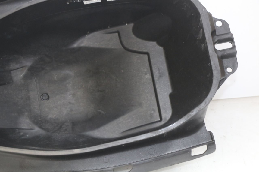 photo de SEAT STORAGE BOX YAMAHA N-MAX NMAX 125 (2017 - 2020) - Checked used part