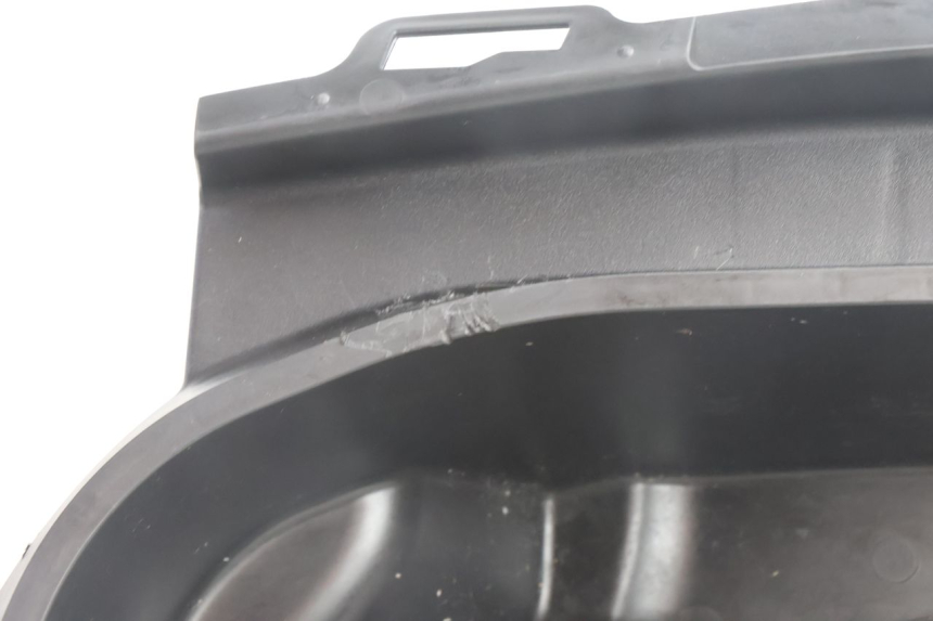 photo de UNDERSEAT STORAGE YAMAHA N-MAX NMAX 125 (2021 - 2024) - Technical close-up