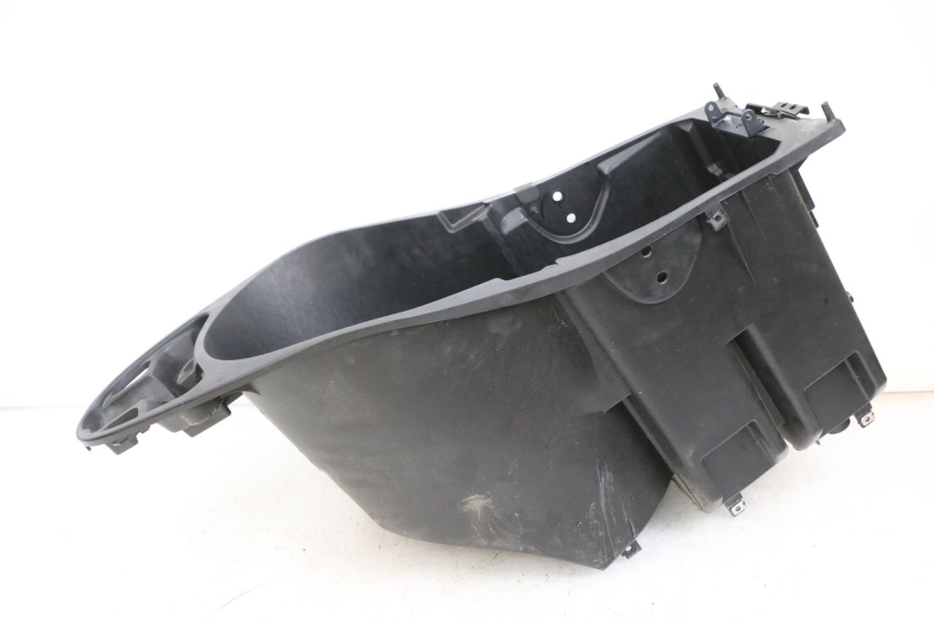 photo de UNDERSEAT STORAGE YAMAHA NEO'S CORE 1 (2022 - 2026) - Surface and material condition