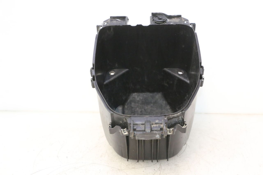 photo de UNDERSEAT STORAGE MBK NITRO 50 (2004 - 2008) - Surface and material condition