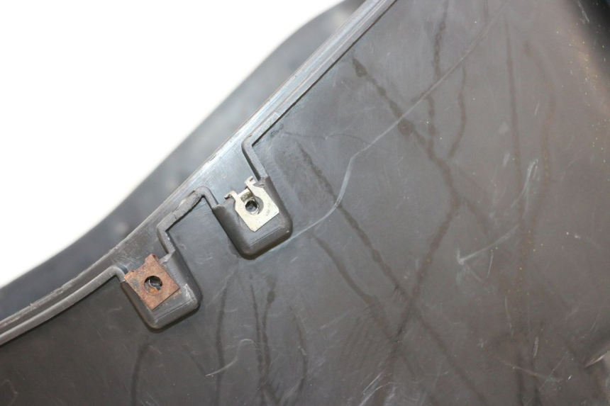 photo de UNDERSEAT STORAGE MBK NITRO 50 (2004 - 2008) - Component detail