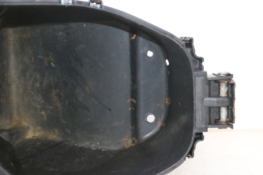 photo de UNDERSEAT STORAGE MBK NITRO 50 (2004 - 2008) - Component zoom