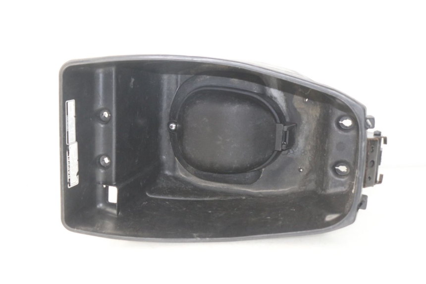 photo de SEAT STORAGE BOX SYM ORBIT 2 4T 50 (2008 - 2017) - Alternative perspective