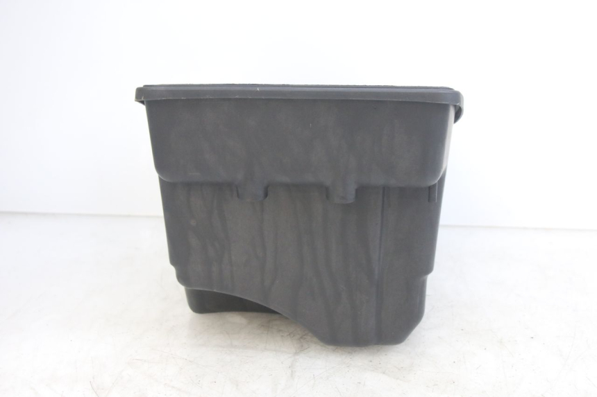 photo de SEAT STORAGE BOX SYM ORBIT 2 TS 2T 50 (2011 - 2016) - Zoom on usage condition