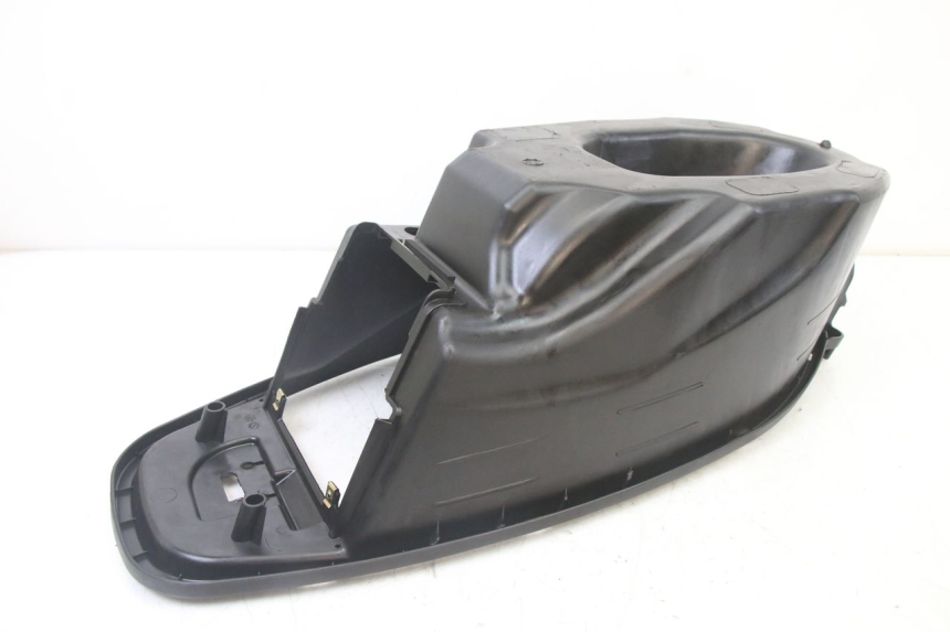 photo de UNDERSEAT STORAGE SYM ORBIT III 3 4T 50 (2021 - 2025) - Surface and material condition