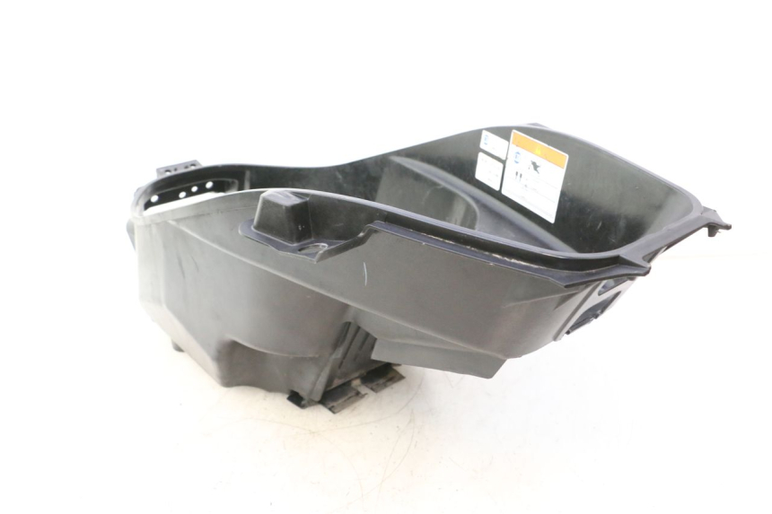 photo de UNDERSEAT STORAGE HONDA PCX (JF28) 125 (2009 - 2011) - Fixing points details